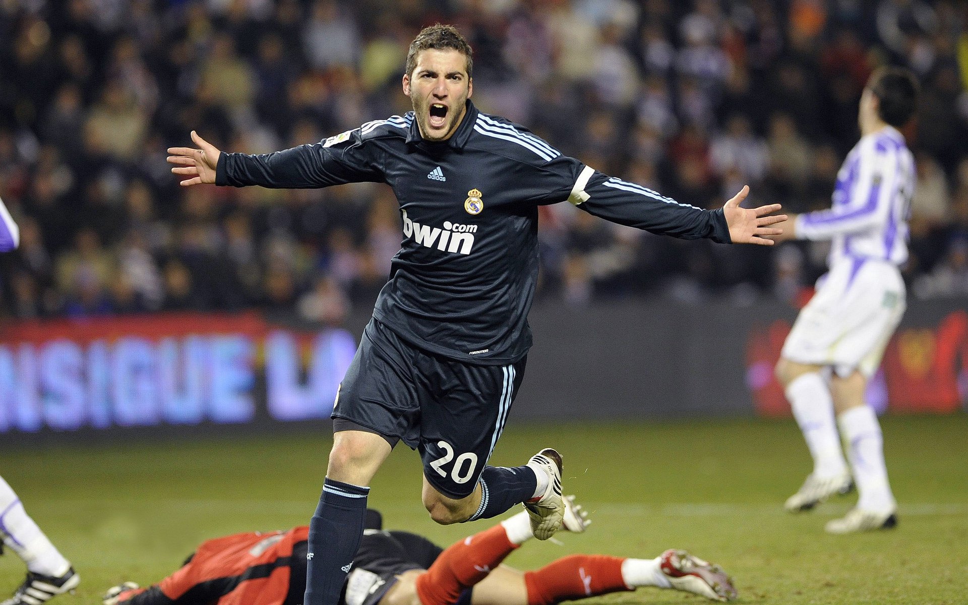 传奇战役再现，那些年我们一同追过的欧冠，欧冠经典回顾